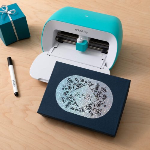 Cricut Joy Smart Label Writable Vinyl 5,5" x 13" - Päällekirjoitettava hopea hologrammi vinyyli, permanentti liimatausta (4 kpl) - Image 2