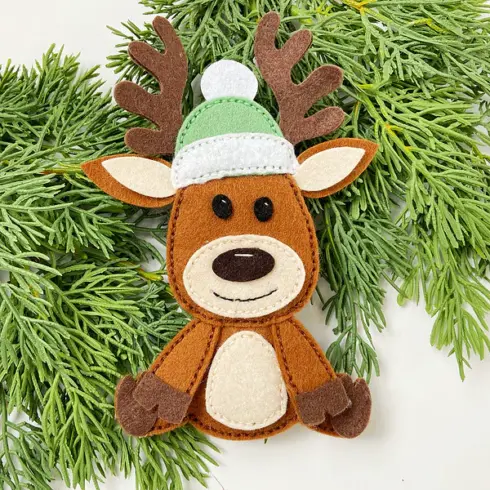 Felt Reindeer Etched Dies S7 2591
