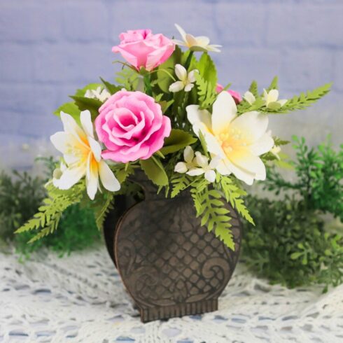 Elizabeth Craft Designs stanssi DELICATE FANCY VASE3
