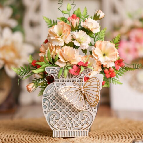 Elizabeth Craft Designs stanssi DELICATE FANCY VASE5