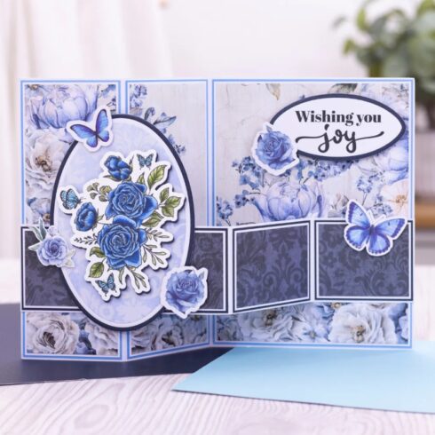 Crafters Companion Stamp and Die stanssi ja leimasin BUTTERFLY ROSE BLOOMS 4