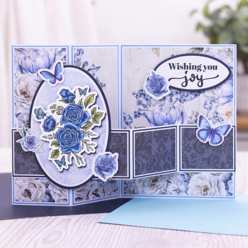 Crafter’s Companion Stamp and Die stanssi ja leimasin – BUTTERFLY & ROSE BLOOMS - Image 3
