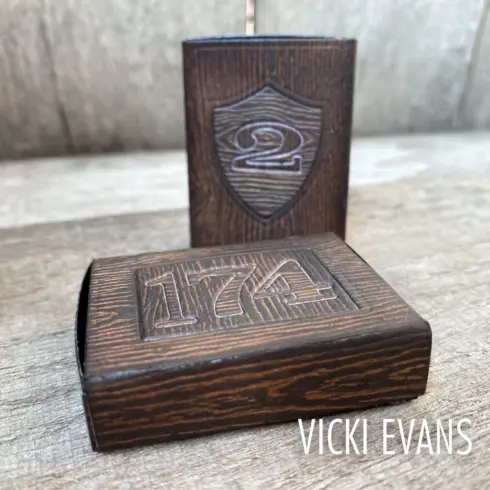 Sizzix Tim Holtz Thinlits stanssi – VAULT MATCHBOX1