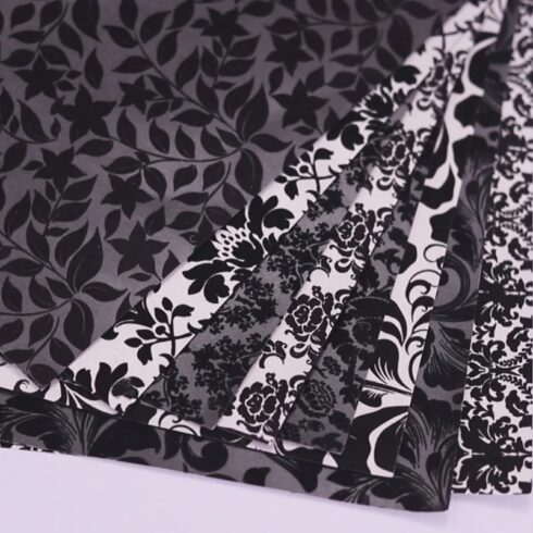 Crafters Companion Pearl Flocked Damask samettihelmiaispaperi 30 x 30 cm 1