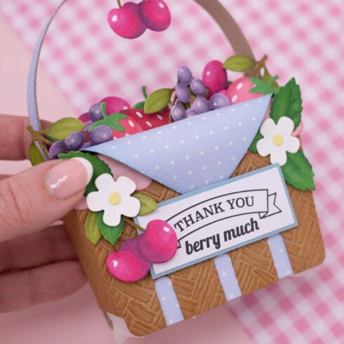 Crafters Companion Stencil and Die stanssi ja sapluuna Berry Bliss BERRY BASKET 2